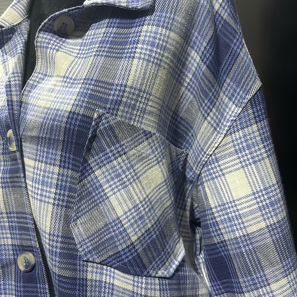 Ashley Shacket, Plaid Check,chest pockets, button up,long sleeve,semi crop - Picture 2 of 10